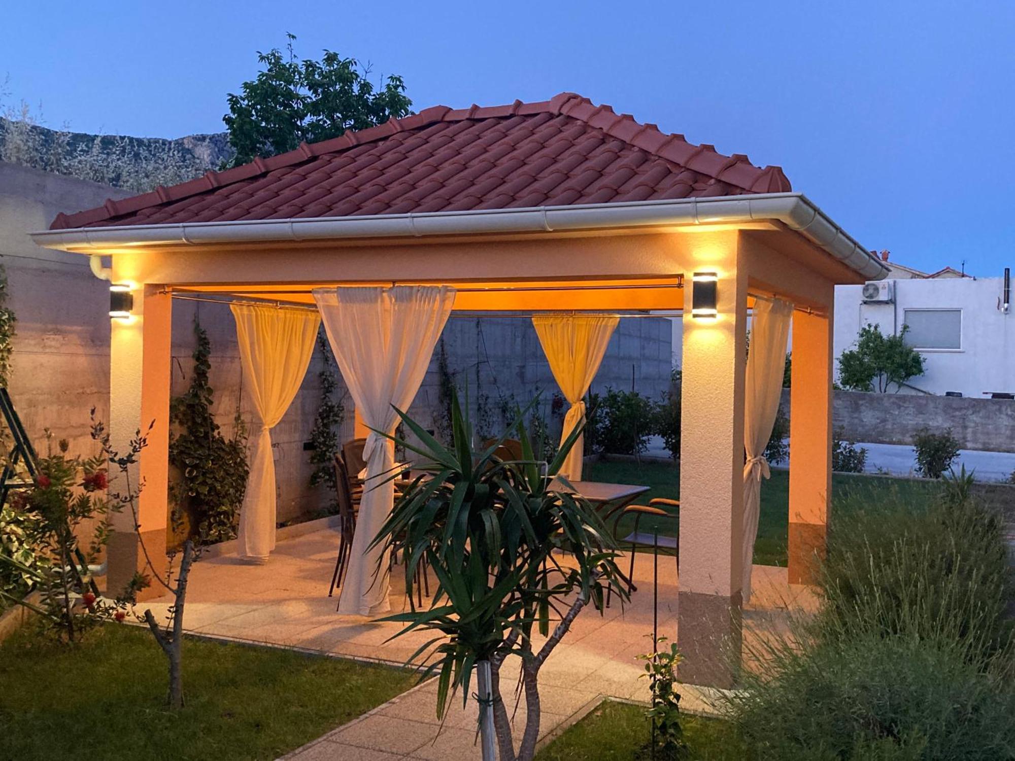Apartment Vedran Kastela Bagian luar foto