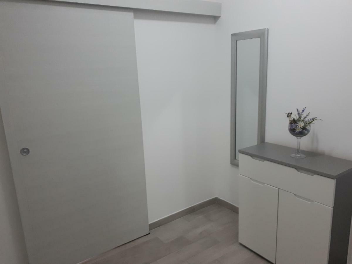 Apartment Vedran Kastela Bagian luar foto